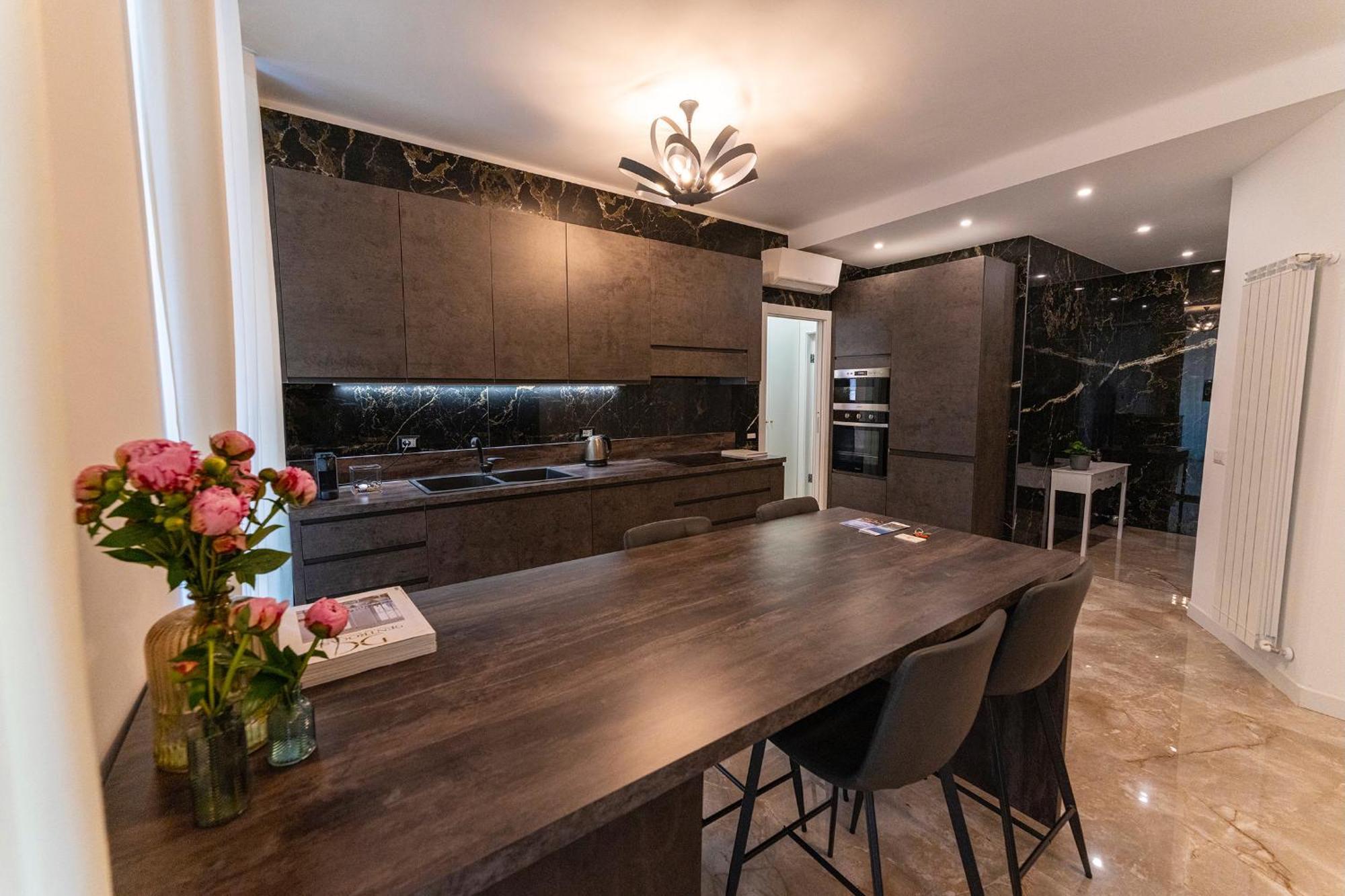 Magic Place Bergamo! Classy Apartment In The Heart Of The City 外观 照片