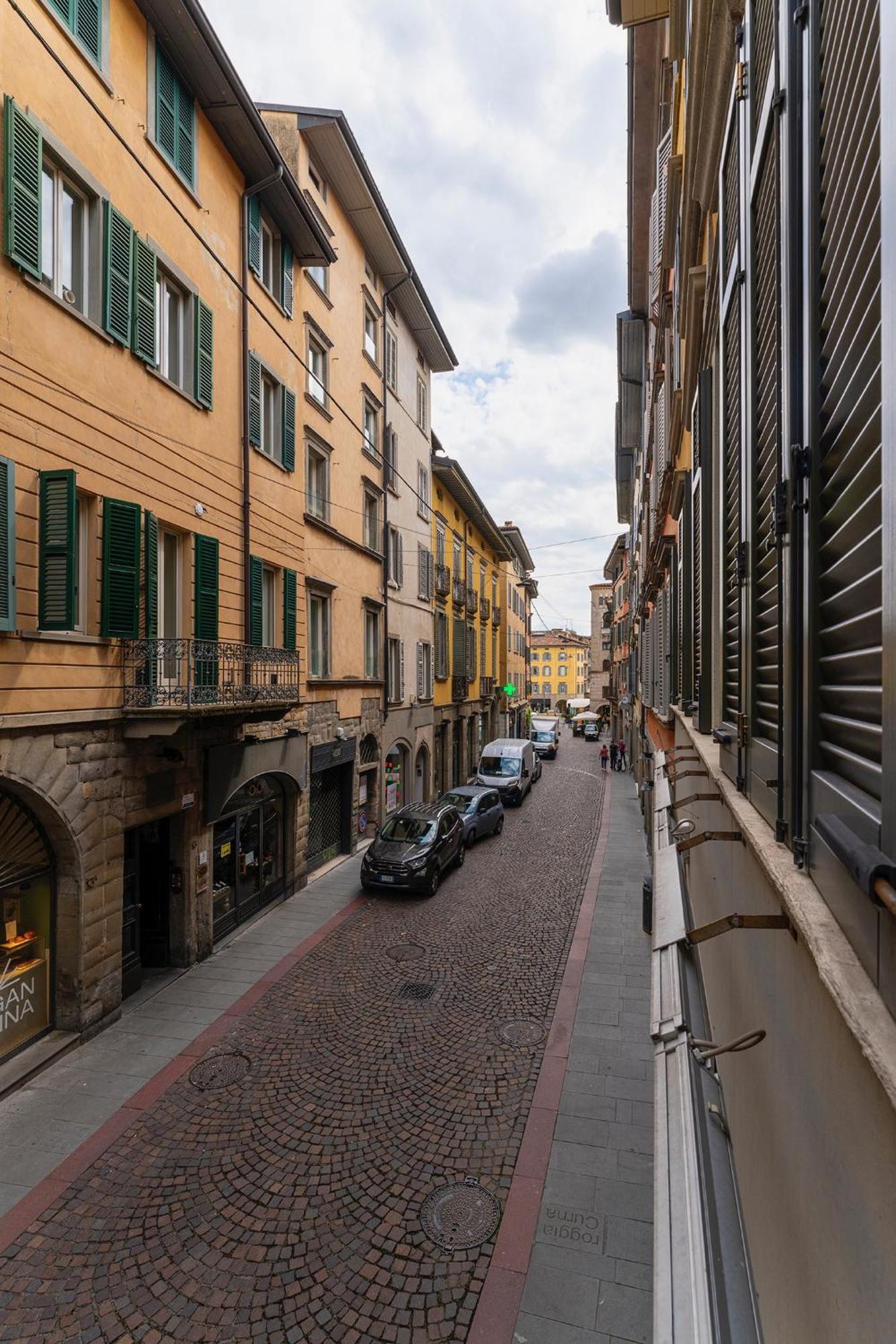 Magic Place Bergamo! Classy Apartment In The Heart Of The City 外观 照片